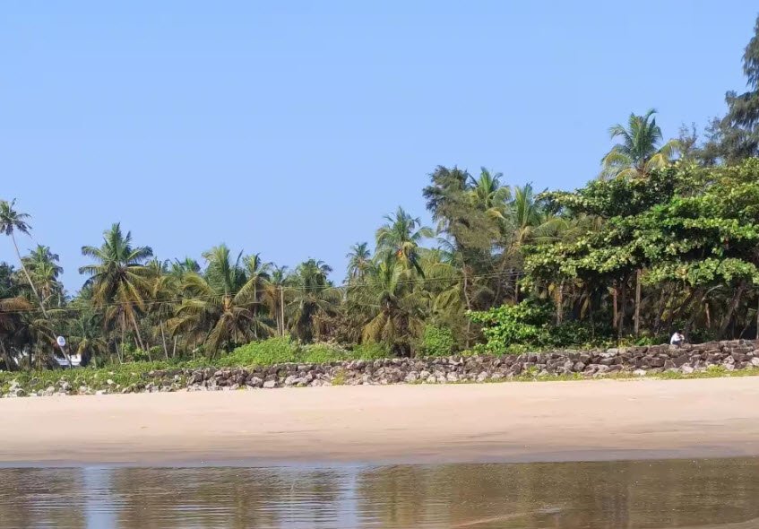 Palliyamoola Beach, Kannur, Kerala - Vushii.com Palliyamoola Beach, Kannur, Kerala - Vushii.com